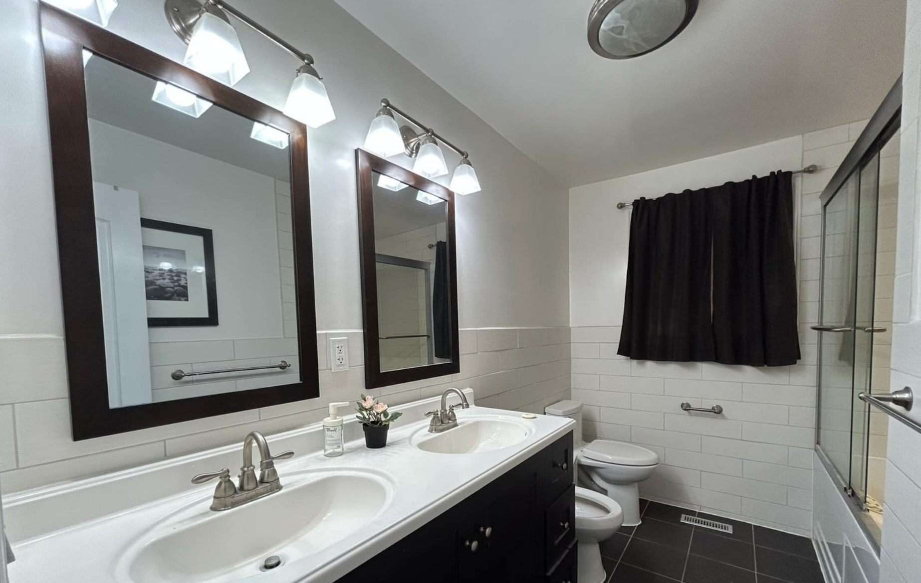 570 Louis Drive - Mississauga, ON $1100