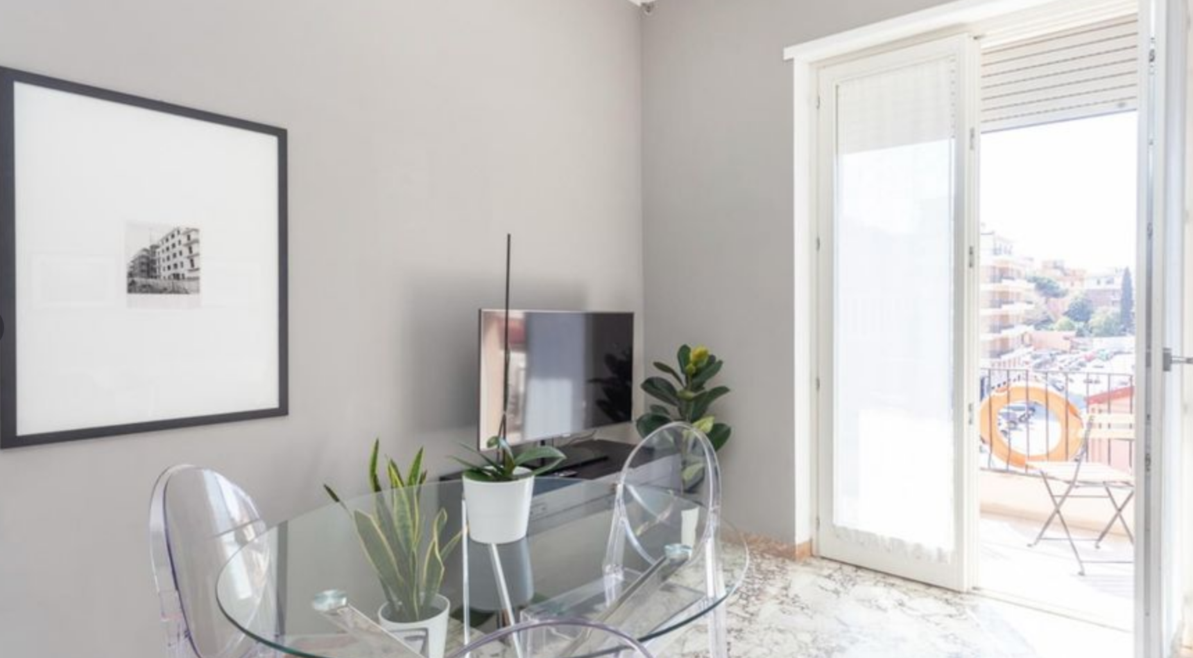 1-bedroom apartment, with outdoor area €3,000