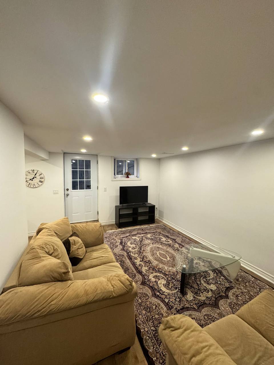 Furnished Female room in Thornhill 980$ 🇨🇦